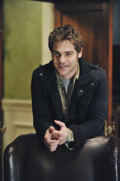 The Nine Lives of Chloe King : Photo Grey Damon