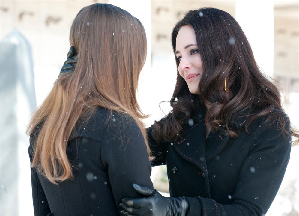 Revenge : Photo Madeleine Stowe, Christa B. Allen