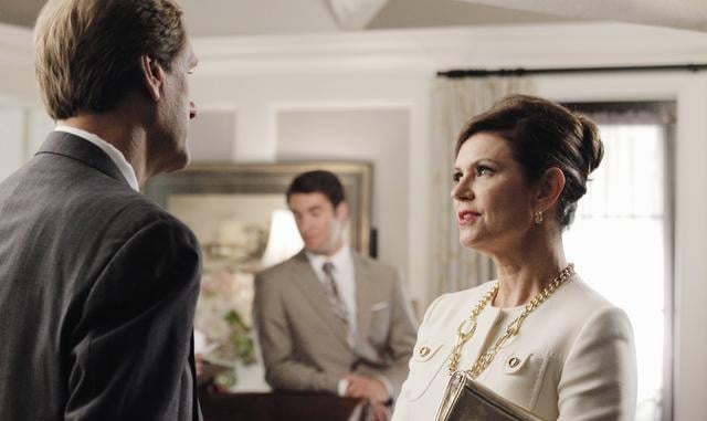 Revenge : Photo Wendy Crewson, Joshua Bowman