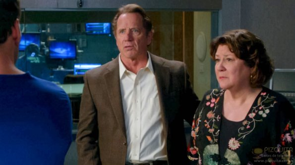 A Gifted Man : Photo Margo Martindale, Tom Wopat