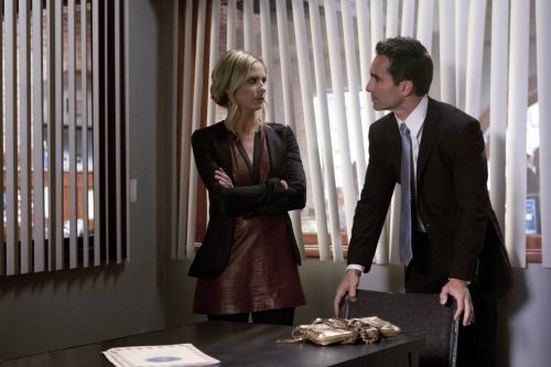 Ringer : Photo Sarah Michelle Gellar, Néstor Carbonell