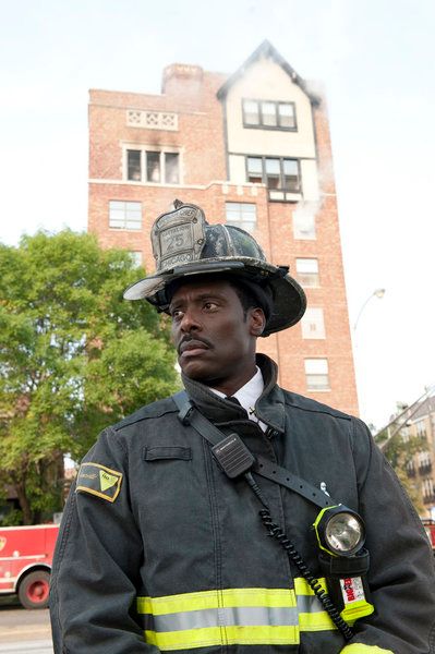Chicago Fire : Photo Eamonn Walker