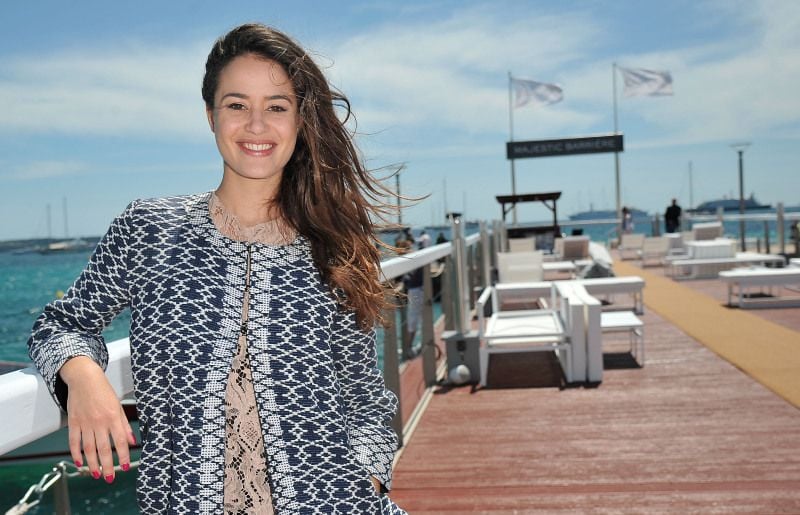 Alice David Films Et Programmes Tv Cannes 2014 : Alice David invitée des déjeuners AlloCiné sur la plage