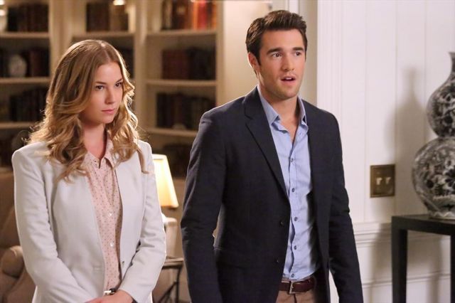 Revenge : Photo Joshua Bowman, Emily VanCamp