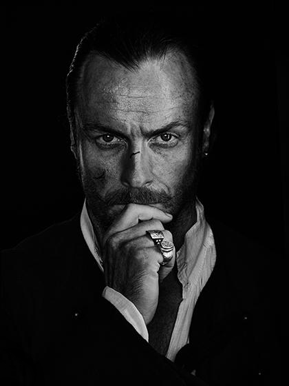 Photo Toby Stephens