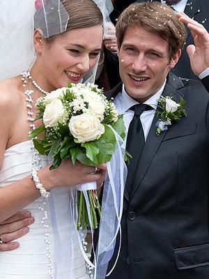 Une robe de mariée pour deux : Affiche