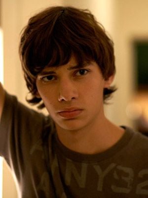 Affiche Devon Bostick