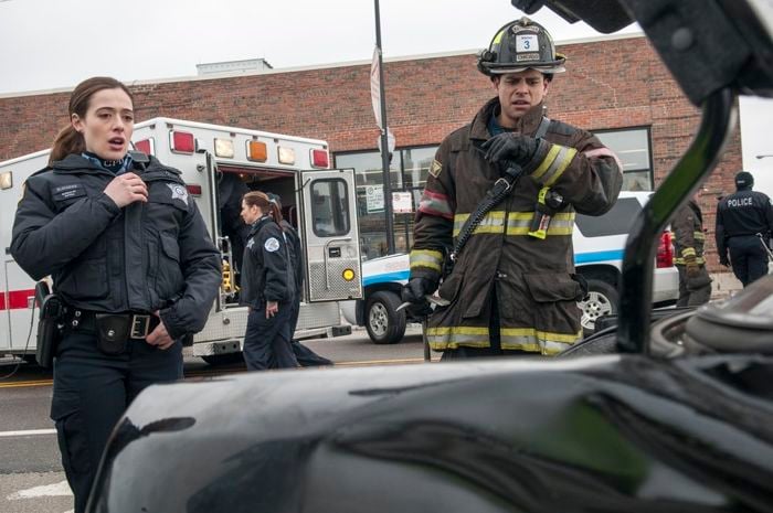 Chicago Police Department : Photo Marina Squerciati, Charlie Barnett