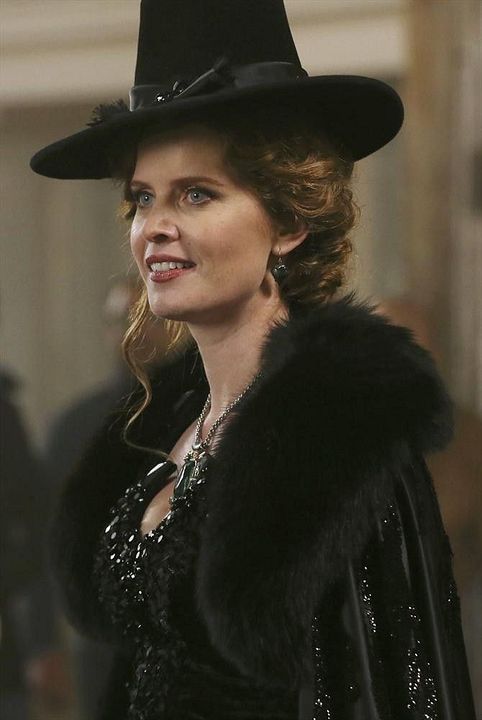 Once Upon a Time : Photo Rebecca Mader