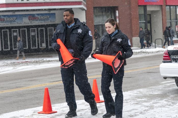 Chicago Police Department : Photo LaRoyce Hawkins, Marina Squerciati