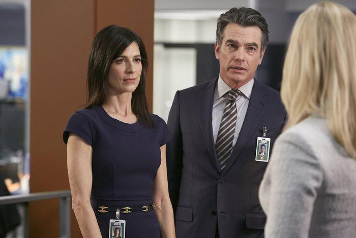 Covert Affairs : Photo Peter Gallagher, Perrey Reeves