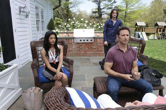 Royal Pains : Photo Reshma Shetty, Mark Feuerstein