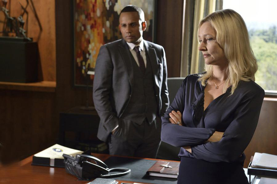 Covert Affairs : Photo Hill Harper, Kari Matchett