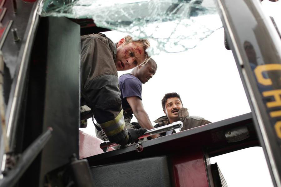 Chicago Fire : Photo Jesse Spencer, Edwin Hodge, Yuri Sardarov