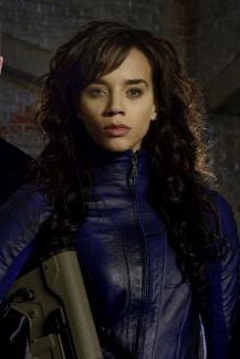 Affiche Hannah John-Kamen