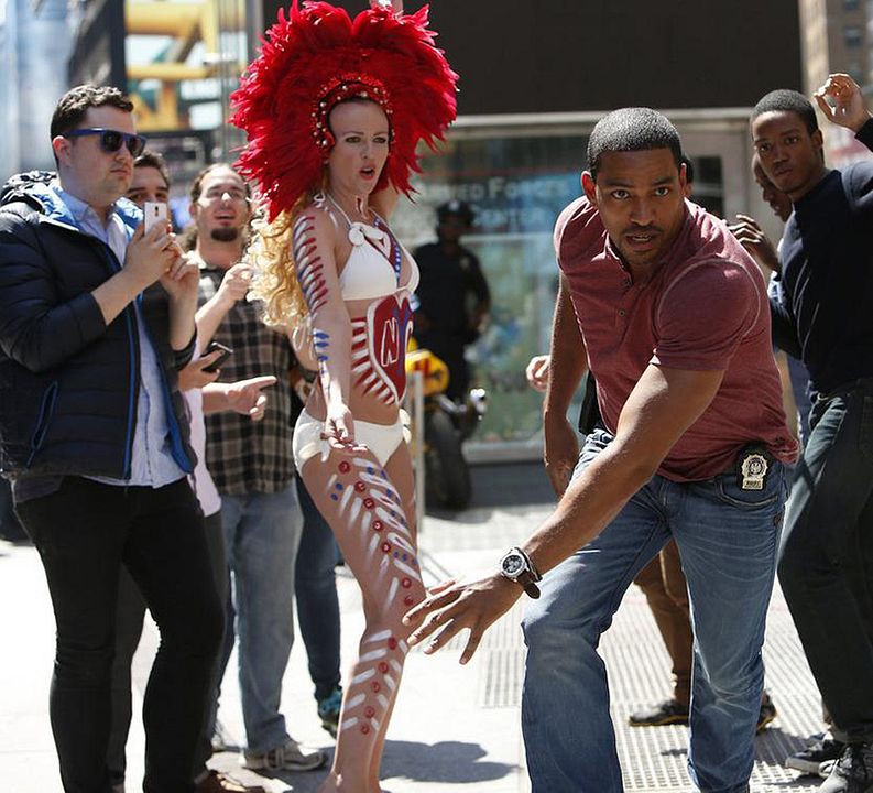 Les Mystères de Laura : Photo Laz Alonso