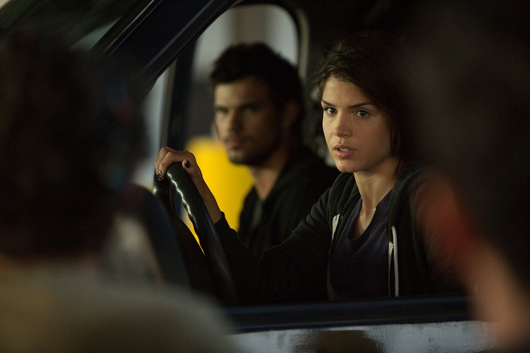 Tracers : Photo Taylor Lautner, Marie Avgeropoulos