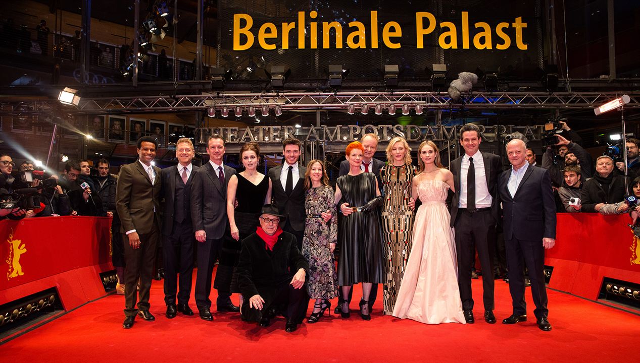 Cendrillon : Photo promotionnelle Stellan Skarsgård, Cate Blanchett, Richard Madden, Lily James, Helena Bonham Carter, Sandy Powell