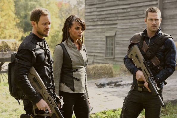 Killjoys : Photo Aaron Ashmore, Luke MacFarlane, Hannah John-Kamen