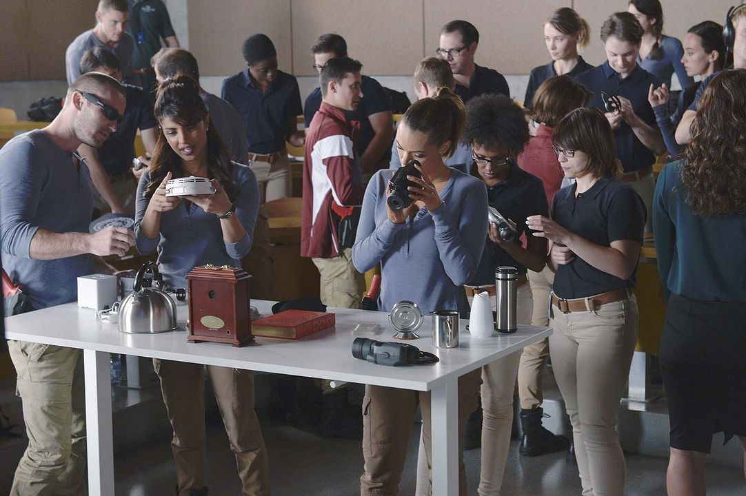 Quantico : Photo Jake McLaughlin, Priyanka Chopra Jonas, Anabelle Acosta