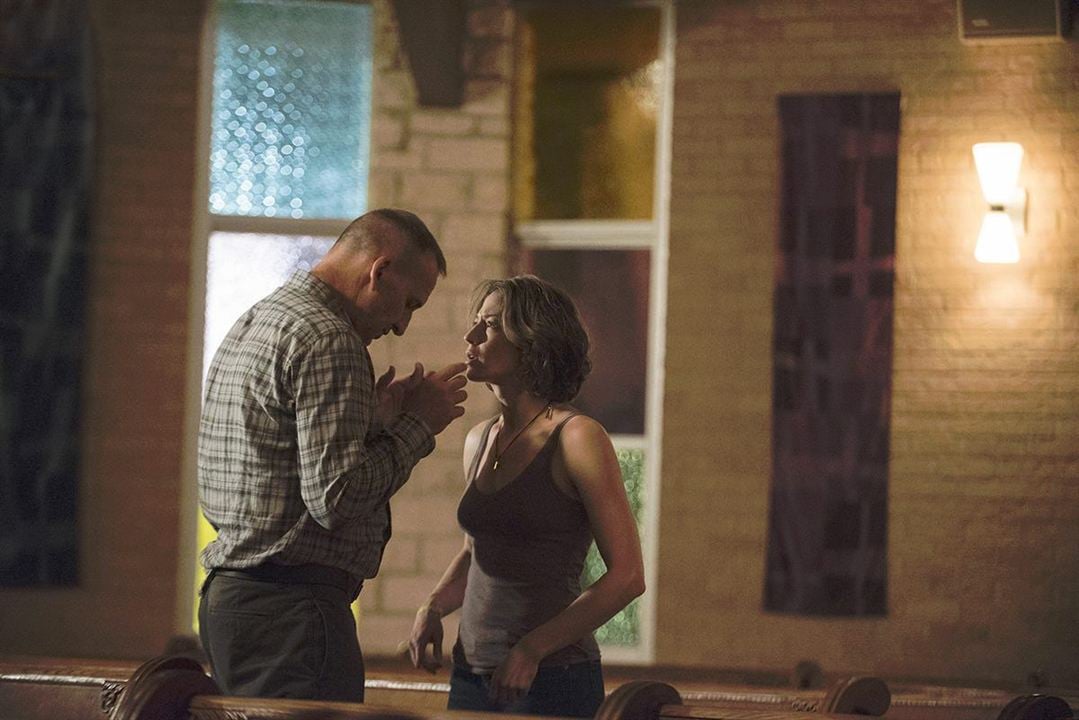 The Leftovers : Photo Christopher Eccleston, Carrie Coon