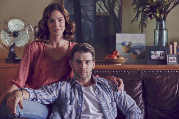 Photo Daisy Betts, Mike Vogel