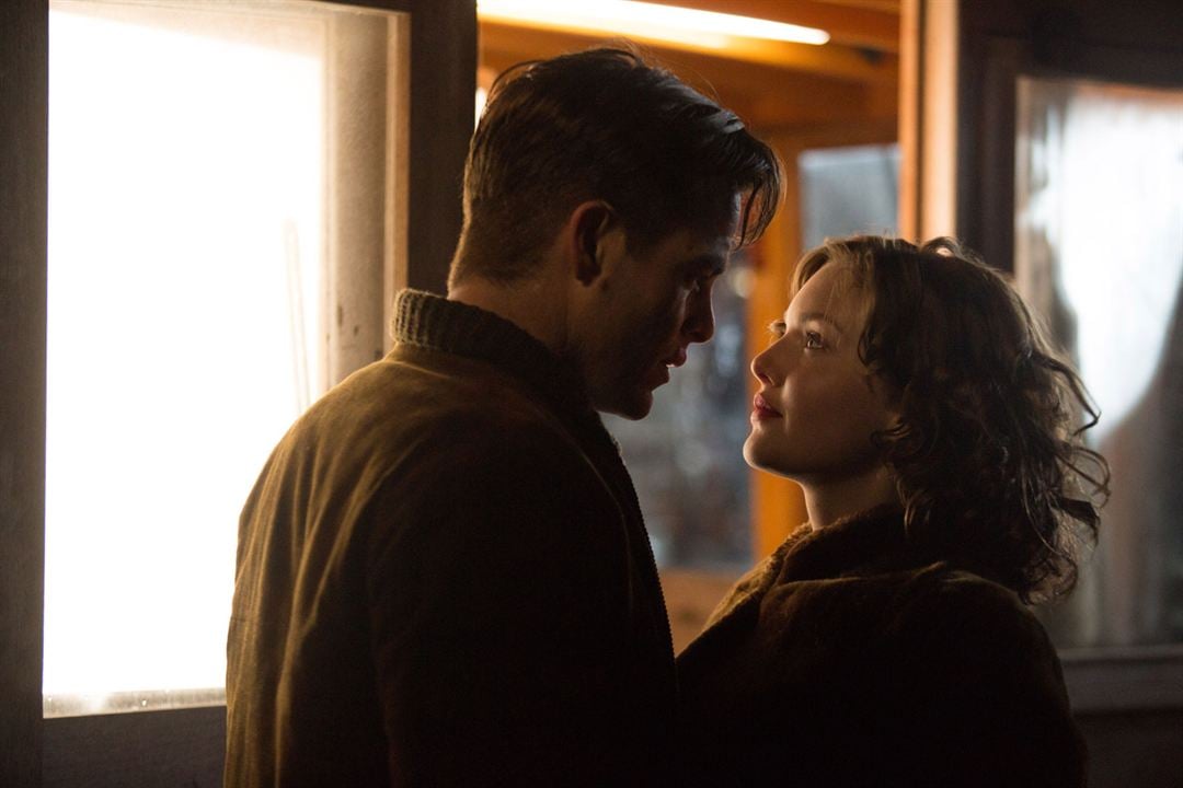 The Finest Hours : Photo Chris Pine, Holliday Grainger