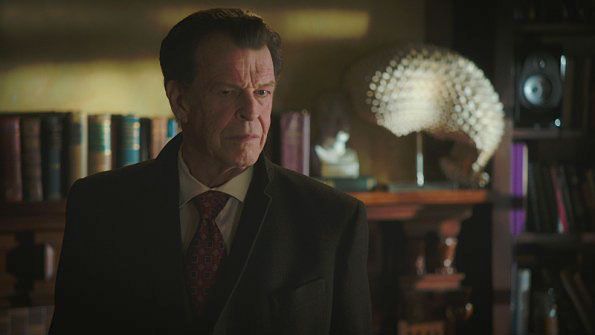 Elementary : Photo John Noble