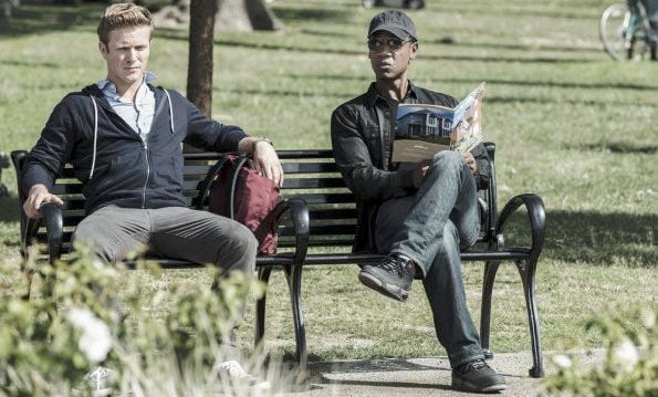 Colony : Photo Charlie Bewley, Tory Kittles