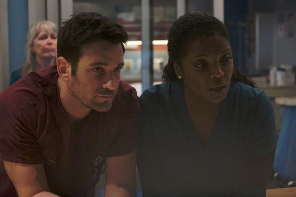 Chicago Med : Photo Yaya DaCosta, Colin Donnell