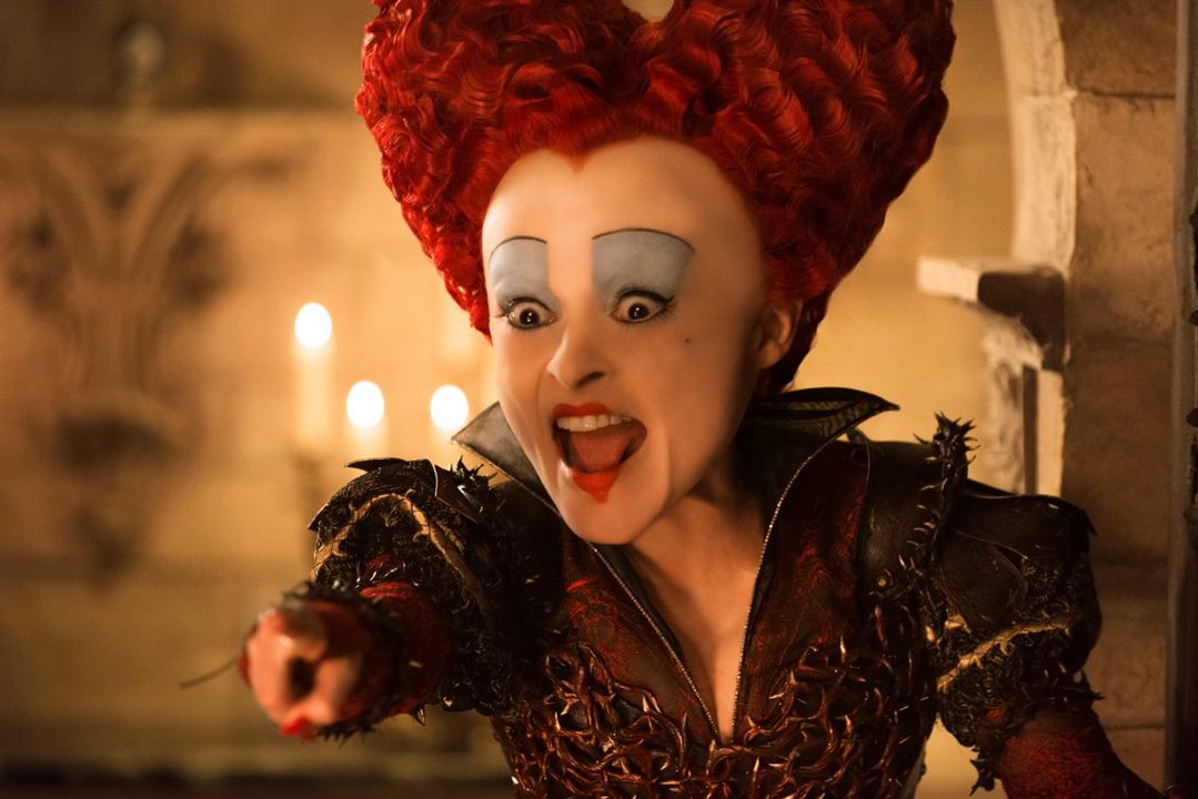 La perruque rouge de la reine rouge (Helena Bonham Carter) dans le