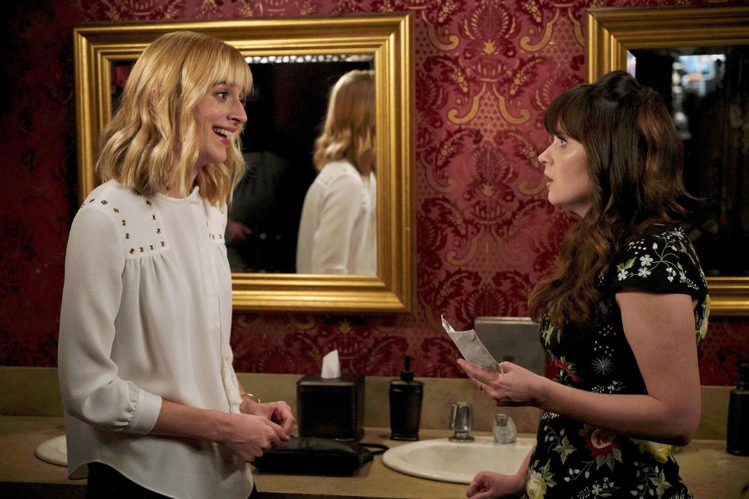 New Girl : Photo Zooey Deschanel, Caitlin Fitzgerald