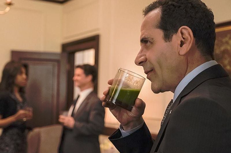 BrainDead : Photo Tony Shalhoub