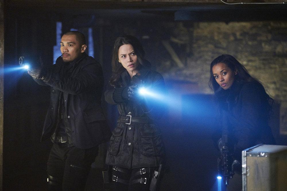 Dark Matter : Photo Melanie Liburd, Melissa O'Neil, Alex Mallari Jr.