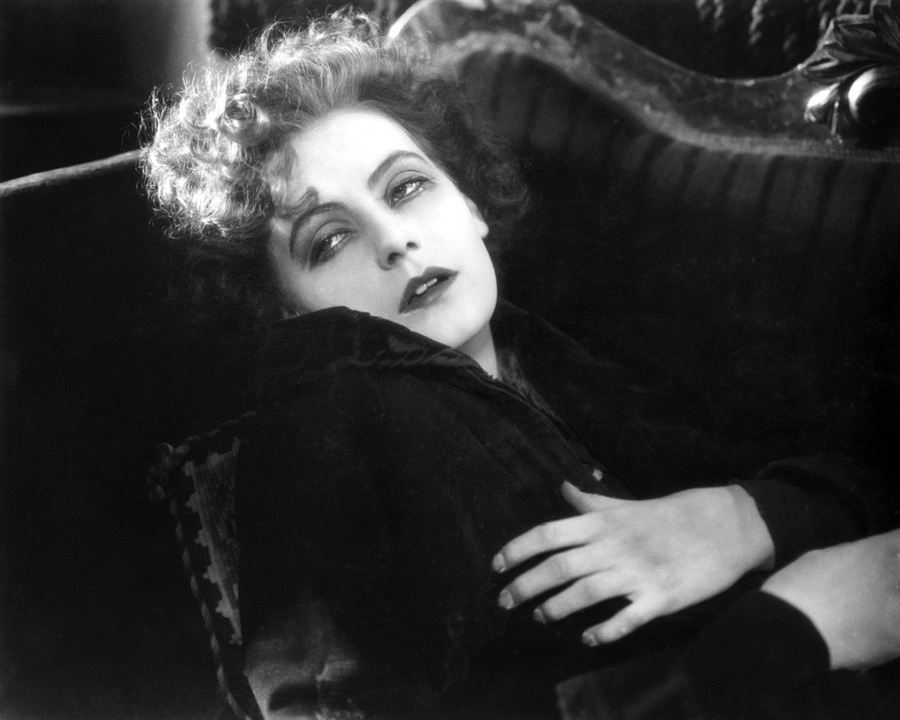 La Rue sans joie : Photo Greta Garbo