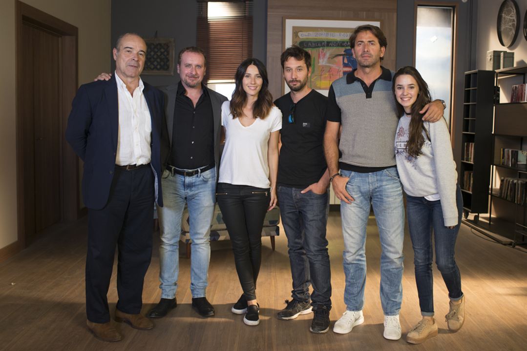 Photo Antonio Garrido, Fernando Cayo, Antonio Resines, Raúl Fernández de Pablo, Alicia Fernández, Sara Vidorreta