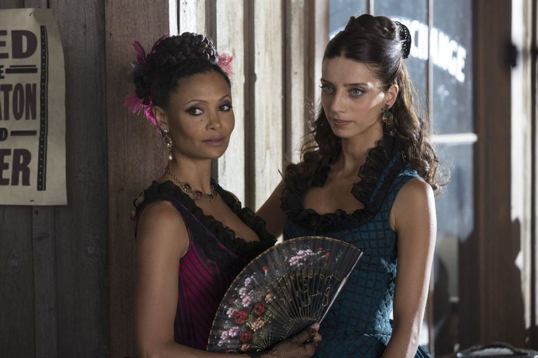 Westworld : Photo Thandiwe Newton, Angela Sarafyan