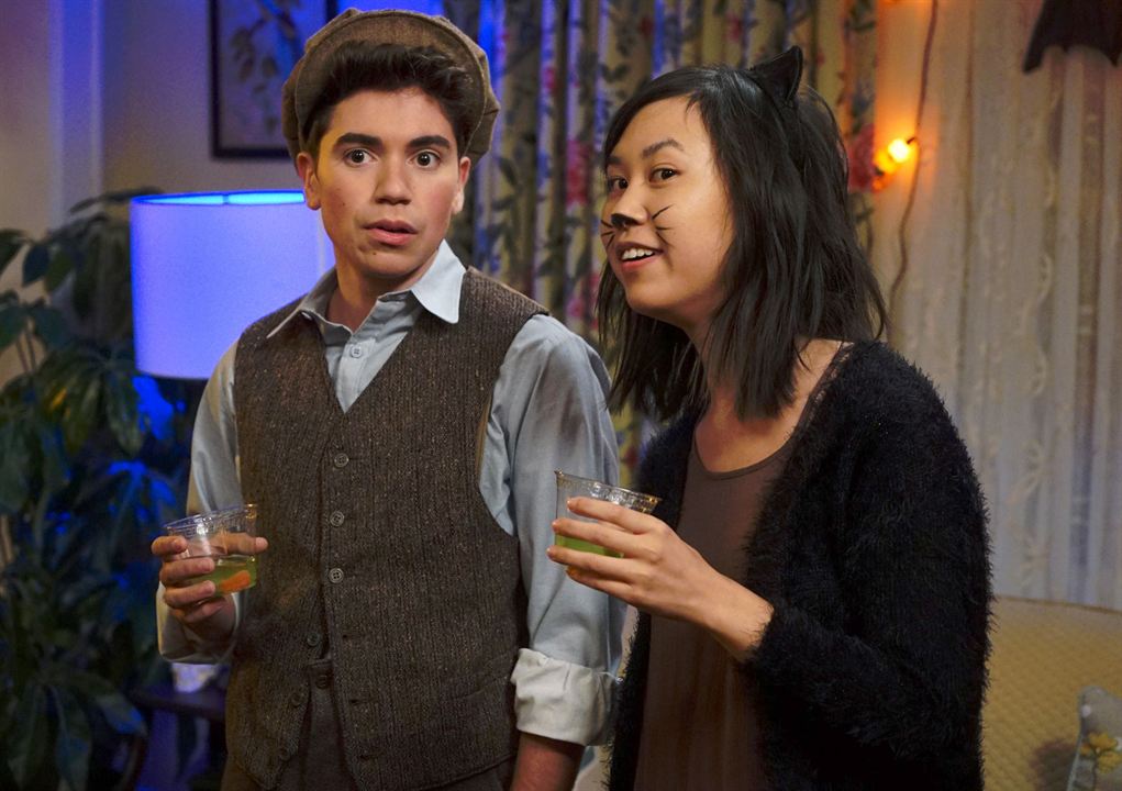 The Real O'Neals : Photo Ramona Young, Noah Galvin