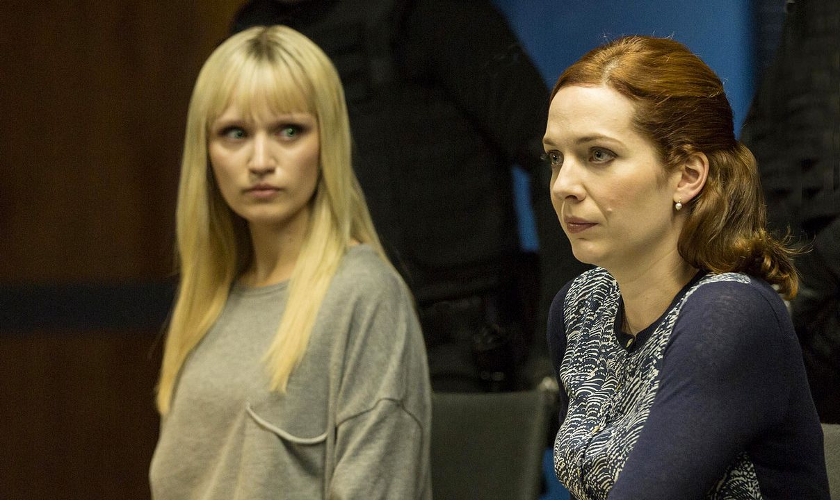 Humans : Photo Katherine Parkinson, Emily Berrington