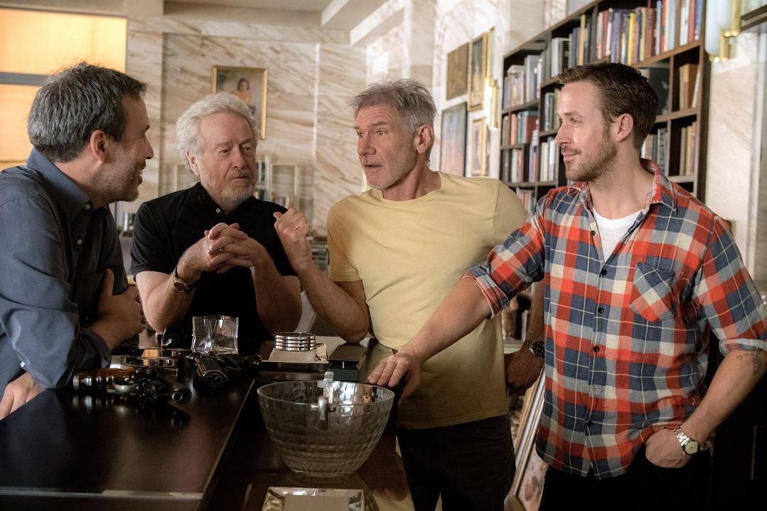 Blade Runner 2049 : Photo promotionnelle Ridley Scott, Denis Villeneuve, Harrison Ford, Ryan Gosling