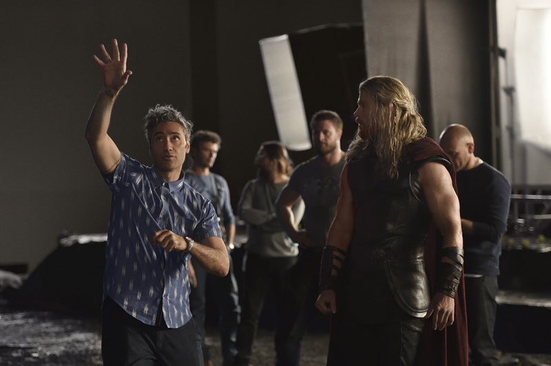 Thor : Ragnarok : Photo Chris Hemsworth, Taika Waititi