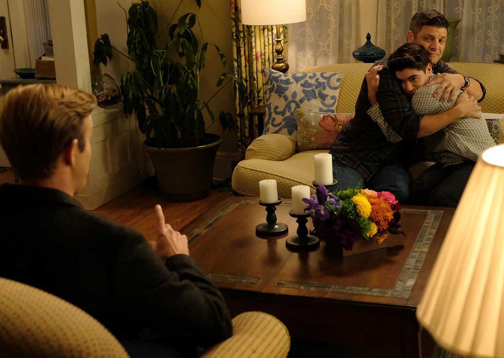 The Real O'Neals : Photo Jay R. Ferguson, Noah Galvin