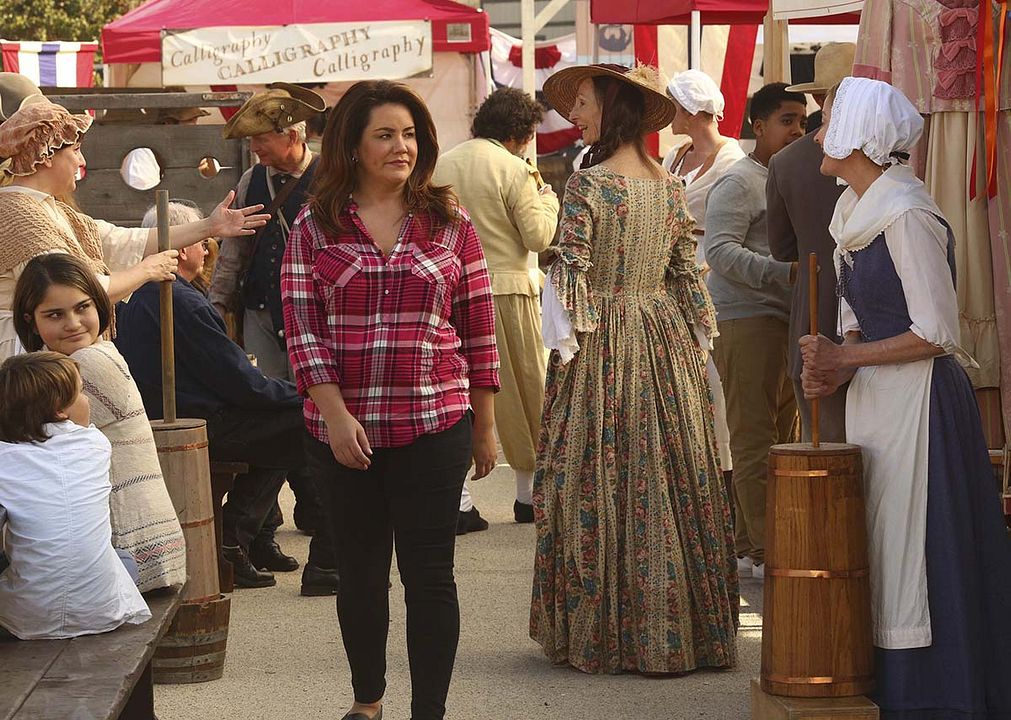 American Housewife (2016) : Photo Katy Mixon