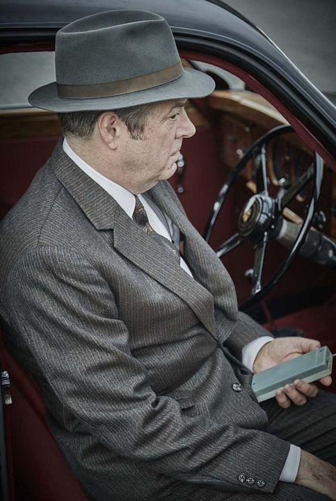 Photo Roger Allam