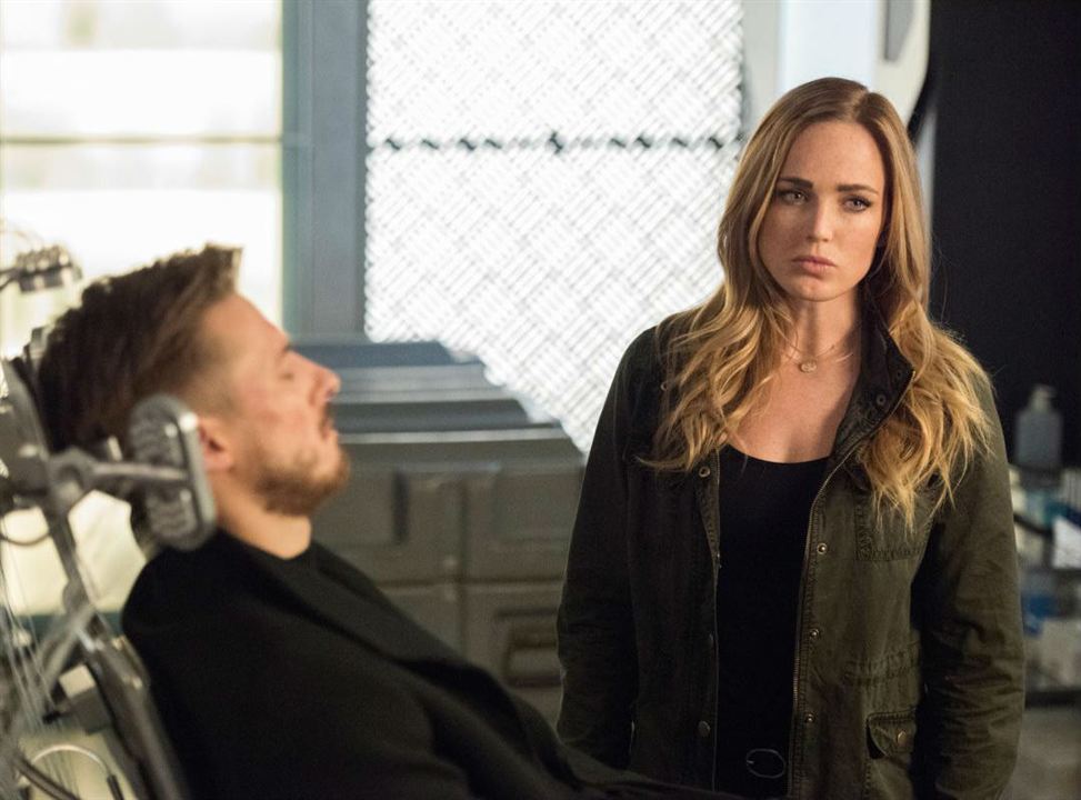 DC's Legends of Tomorrow : Photo Caity Lotz, Arthur Darvill