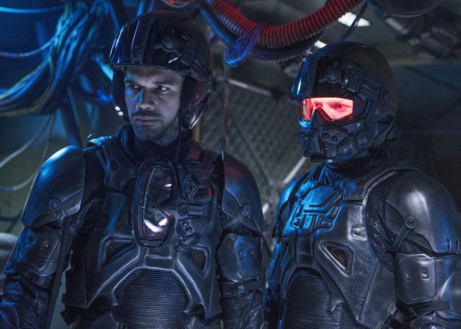 The Expanse : Photo Steven Strait, Wes Chatham