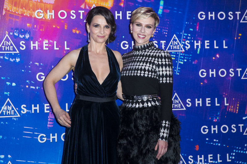 Ghost In The Shell : Photo promotionnelle Juliette Binoche, Scarlett Johansson