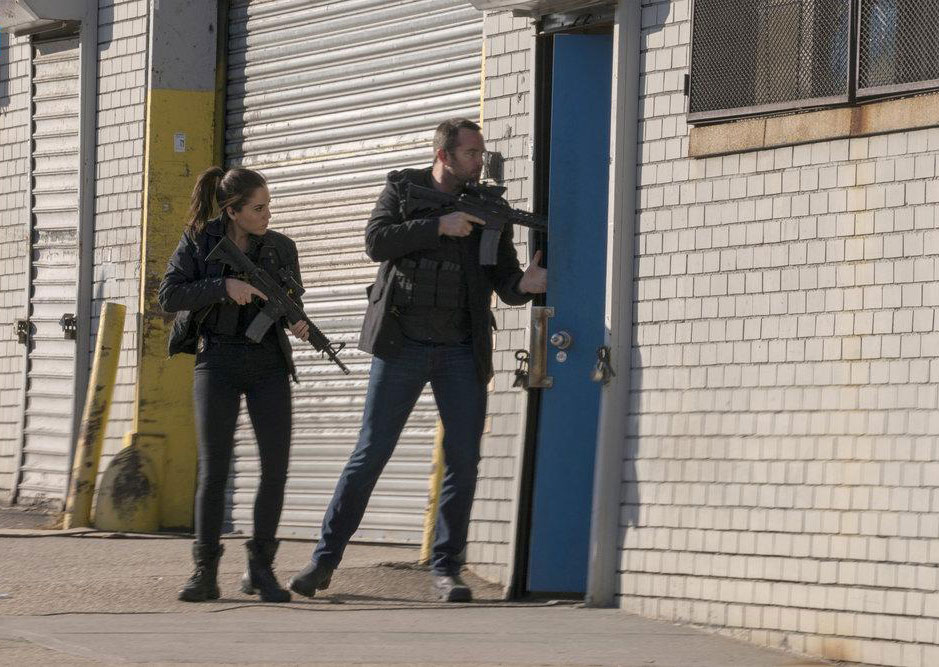 Blindspot : Photo Audrey Esparza, Sullivan Stapleton