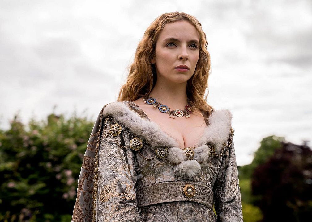 Photo Amy Manson
