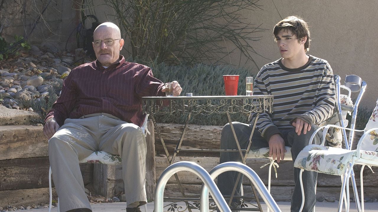 Breaking Bad Saison 2 Streaming Gratuit Poster Breaking Bad saison 2 - Affiche 54 sur 334 - AlloCiné
